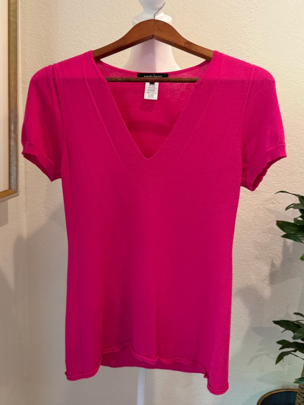 Nanette Lepore Fuchsia Pink Knit V-Neck Puff Sleeve Top Size L - Picture 2 of 6